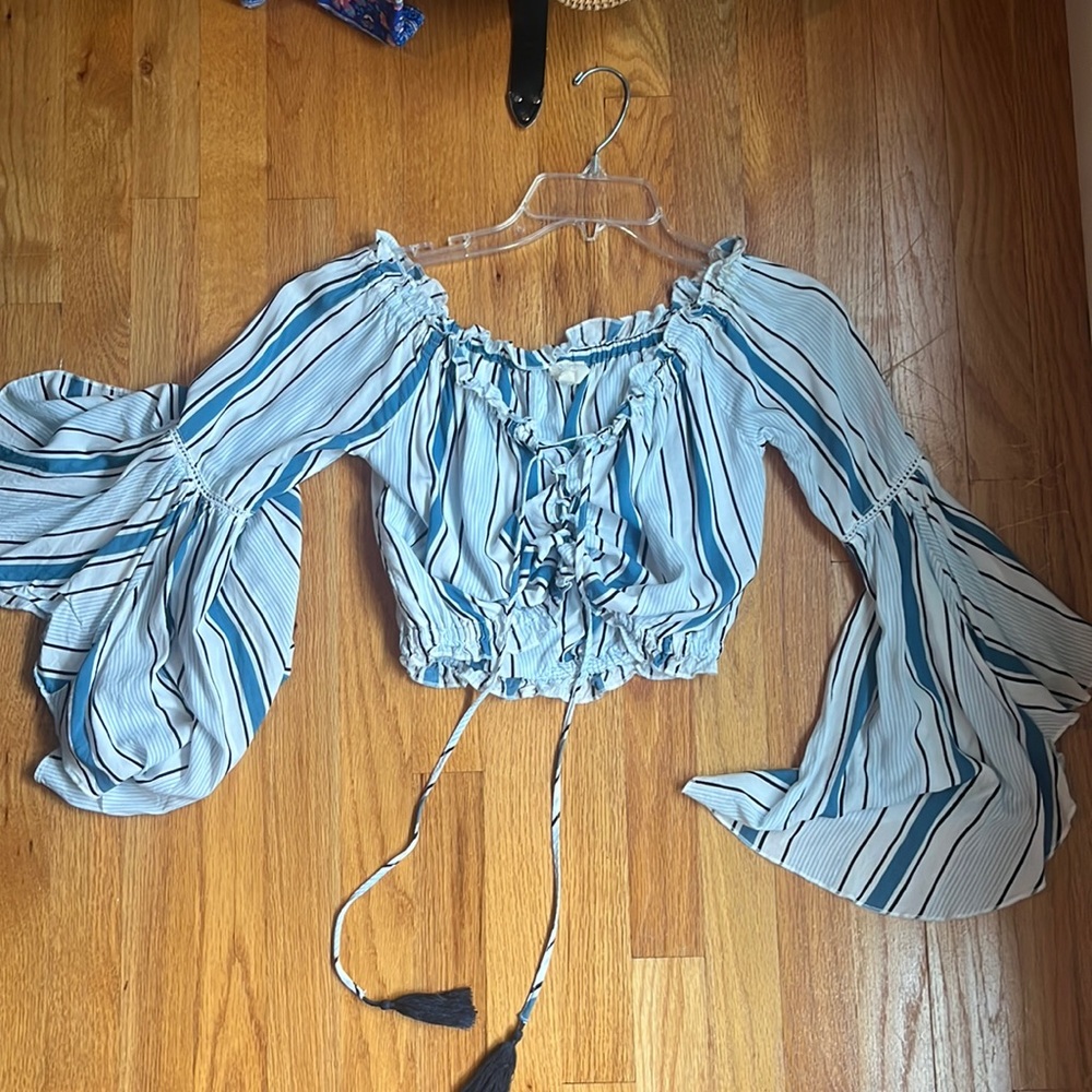 Crop top with bell sleeves